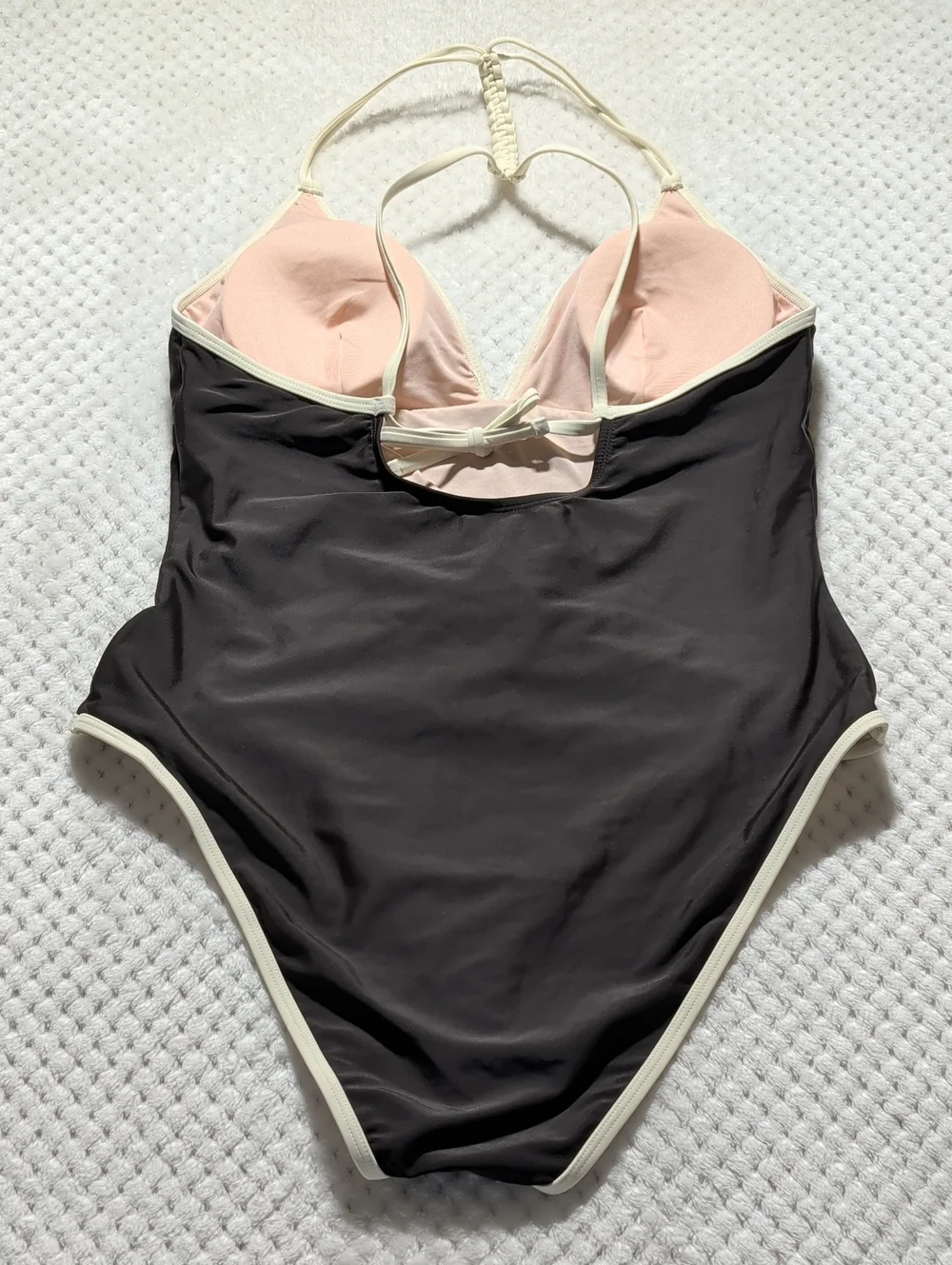 Cupshe Chic One Piece Swimsuit With Alluring Contrast Trim